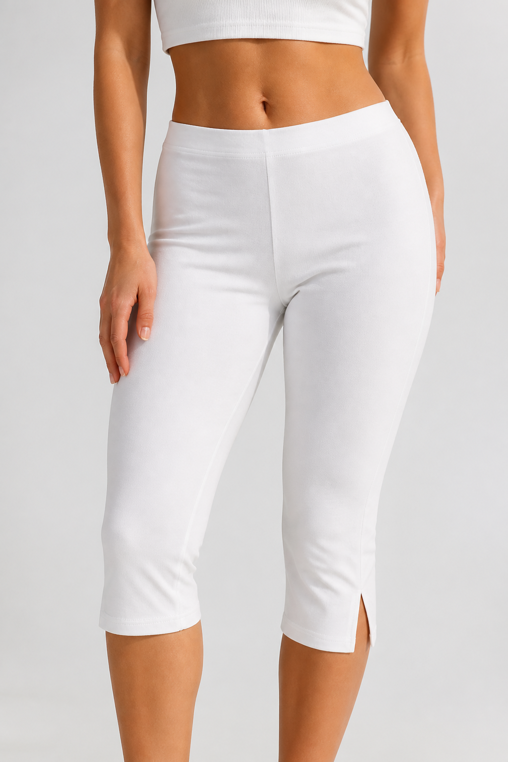 Stretch Slim-Fit Black & White Capri Pants