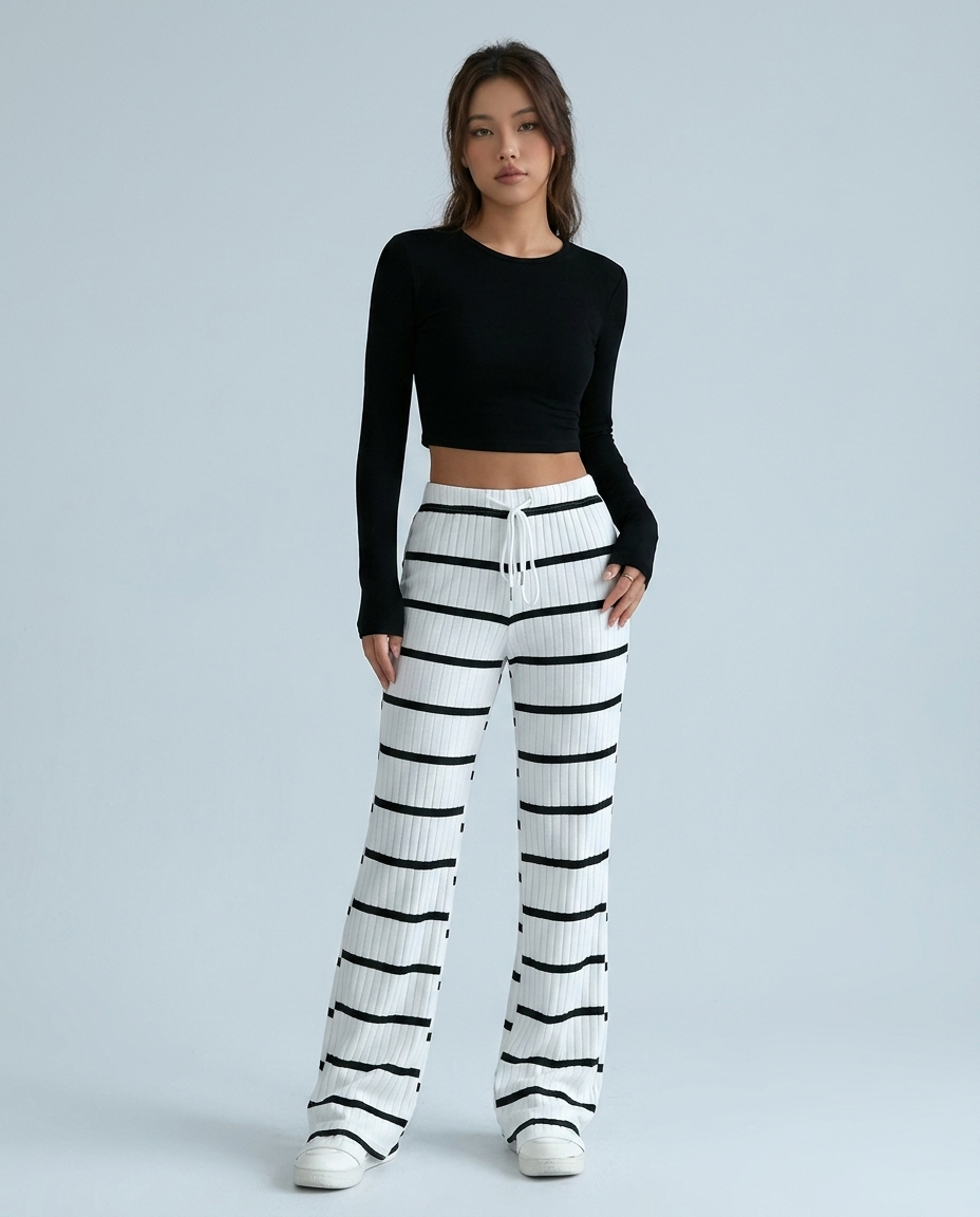 Skin-Friendly & Elastic-Waist Color-Block Straight-Leg Pants